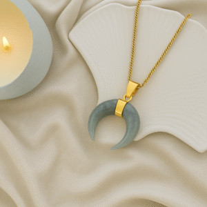 Naszyjnik Róg Obfitości z Labradorytem – talizman magii, transformacji i ochrony